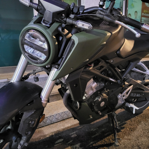 혼다 cb125r 20년식 판매