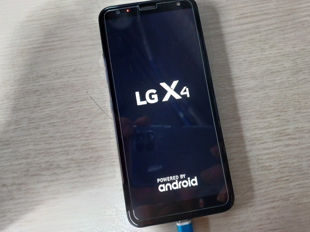 LG X4 (2019) LM-X420N 휴대폰 20년3월산 거의새것- 1 이미지