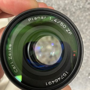 Zeiss Planar T* 50mm F1.4 ZF.1