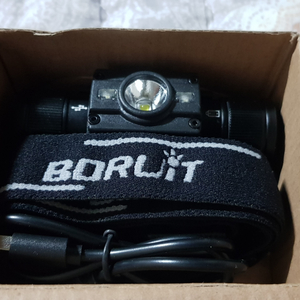 boruit hp300 헤드랜턴 새제품.