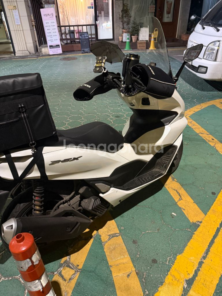 pcx125 21년식 abs모델 팝니다--3