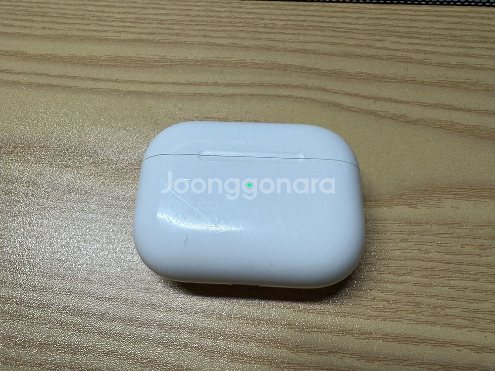 에어팟프로2 본체 판매합니다(8핀)--4