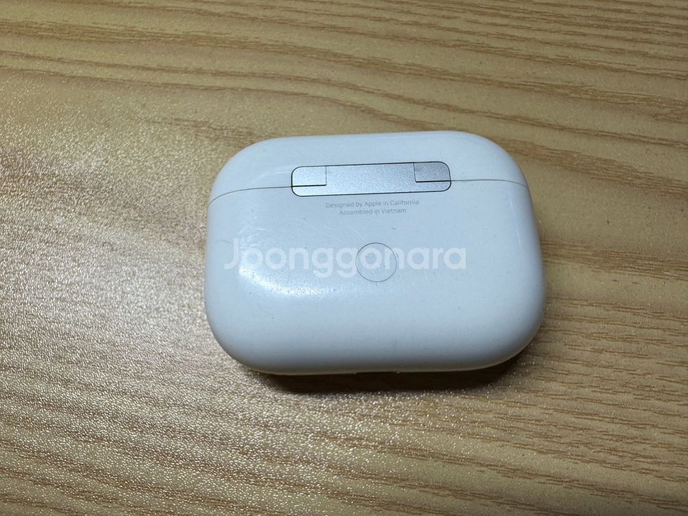 에어팟프로2 본체 판매합니다(8핀)--2