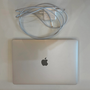 macbook air 8,256GB (m1,2020)