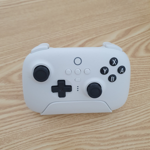 8bitdo NS버전 블루투스 컨트롤러 팝니다