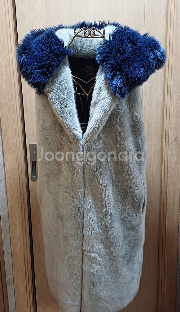 랭앤루 LANG&LU 페이크퍼 조끼 F size--1