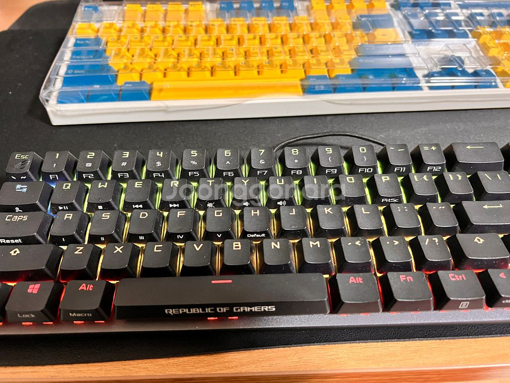 에이수스 기계식 키보드 ROG Falchion M601--1