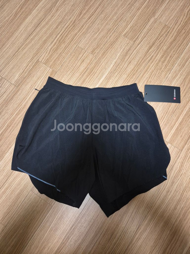 (새상품) 룰루레몬 6인치 러닝쇼츠 블랙--1