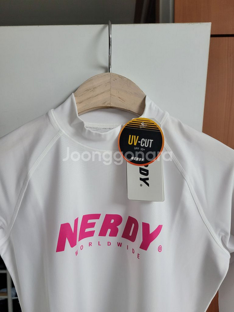 NERDY 래쉬가드 여성 M 새 상품--1
