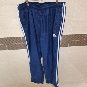 # adidas(XL)