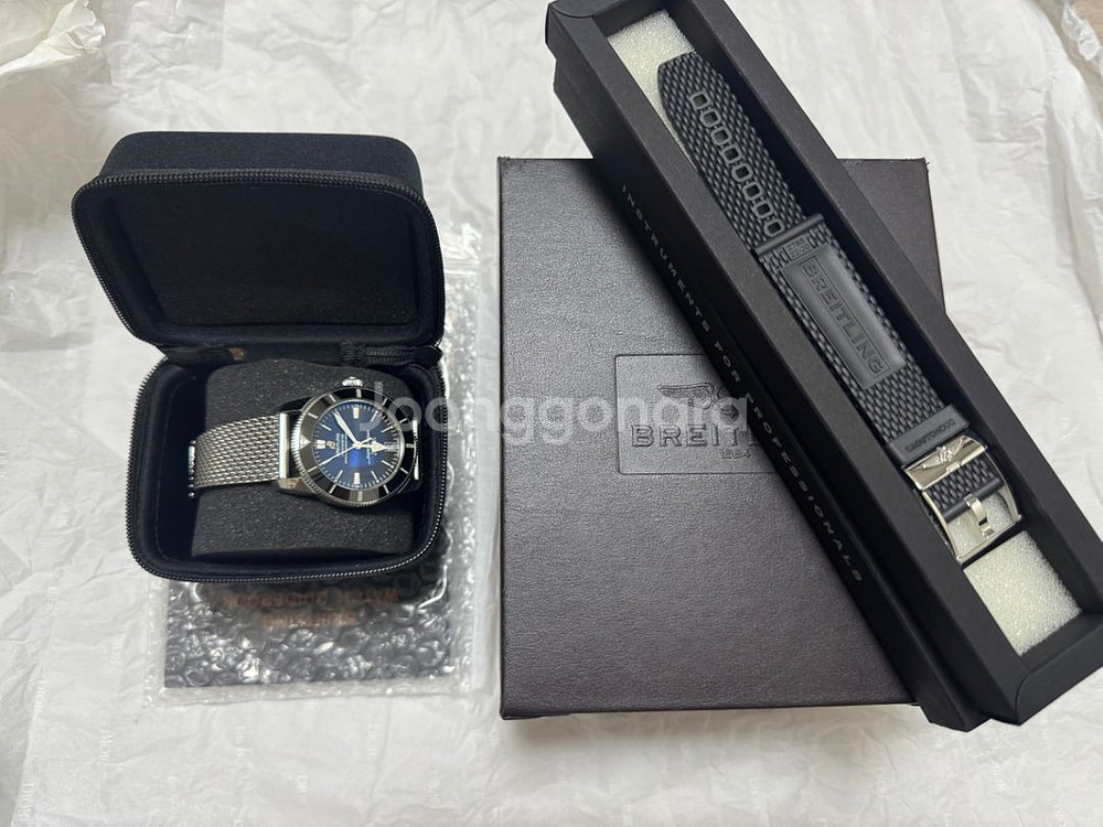브라이틀링 슈퍼오션 헤리티지 2 42mm--1