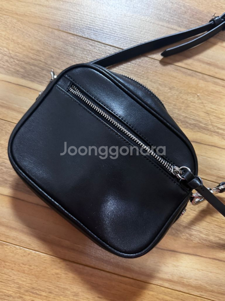 비비안웨스트우드 조안나 카메라백 실버--1