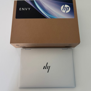 HP Envy 360 2 in 1 14인치(8840HS