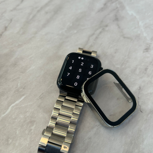 2024 애플워치se 44mm 착용 얼마 안 했습니다