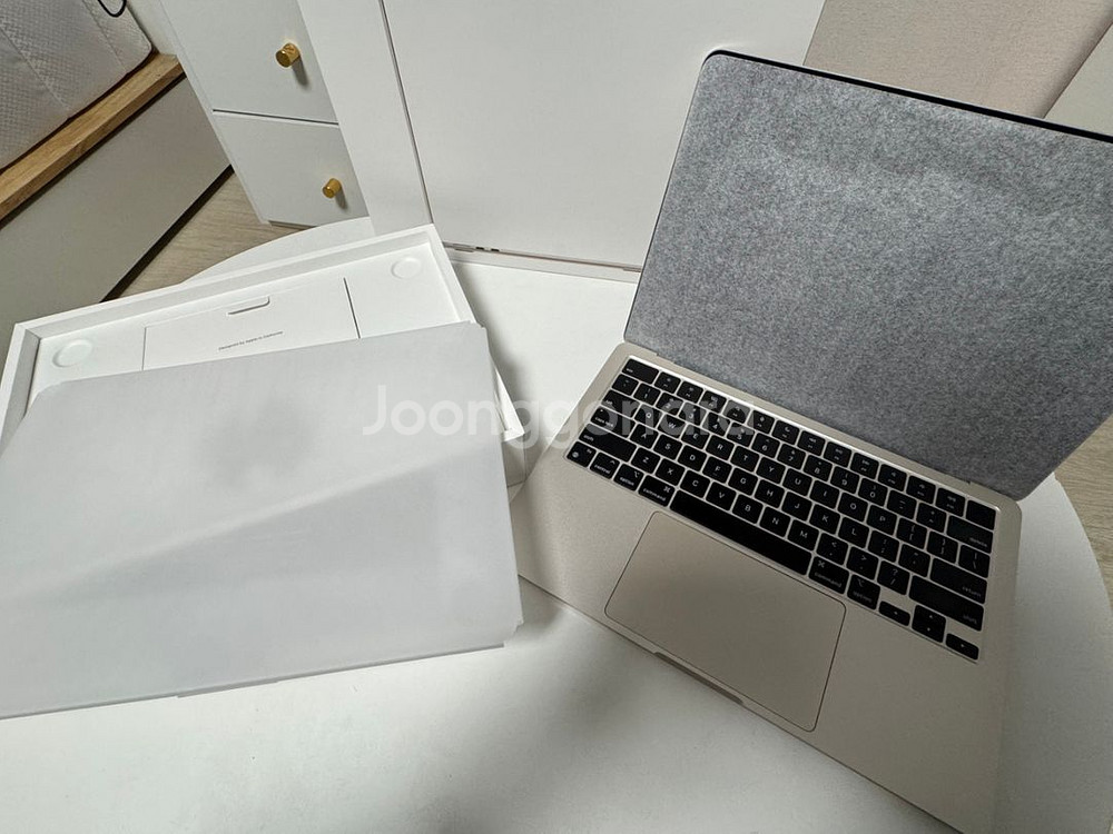 맥북에어 M3 16g, 256g, GPU 코어 업글버전--1