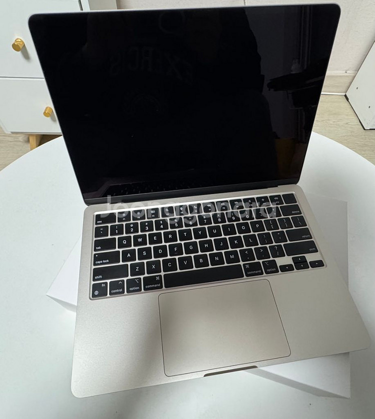 맥북에어 M3 16g, 256g, GPU 코어 업글버전--3