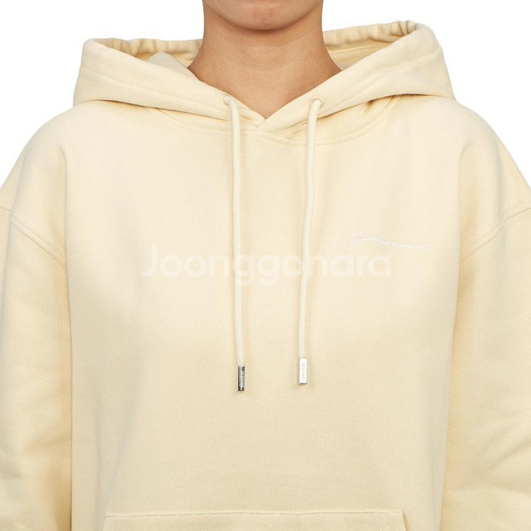 (새상품) 자크뮈스 자수 로고 기모 후드티 XS사이즈--2