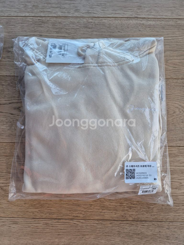 (새상품) 자크뮈스 자수 로고 기모 후드티 XS사이즈--9