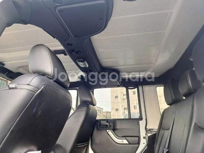 @18년식 랭글러(JK) 3.6 사하라 4도어 전국--5