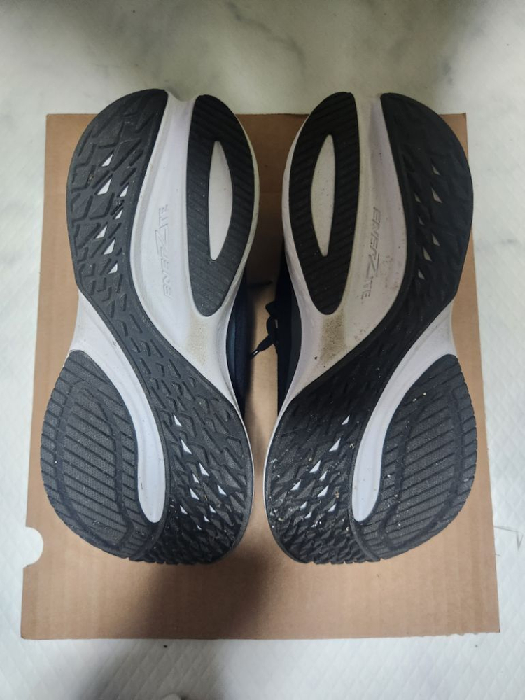 데상트 러닝화 에너자이트 라이드 블랙 235 사이즈 이미지