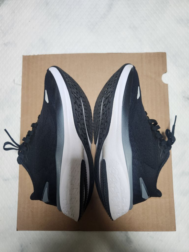 데상트 러닝화 에너자이트 라이드 블랙 235 사이즈 이미지