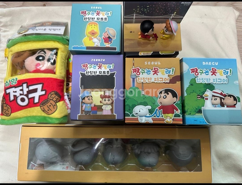 짱구 팝업 한정판 디오라마 키링 등 판매합니다--8