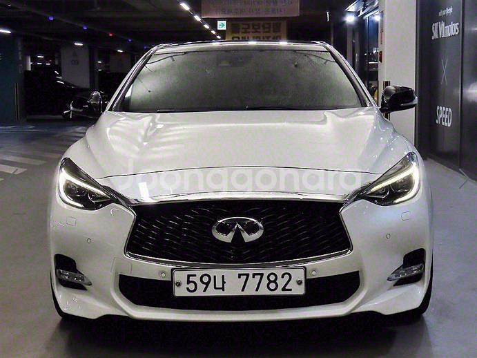 @18년식 Q30 2.0T 전국최저가격--1