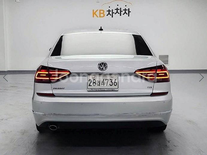 @18년식 더 뉴파사트(7세대) 2.0 TSI 전국--2