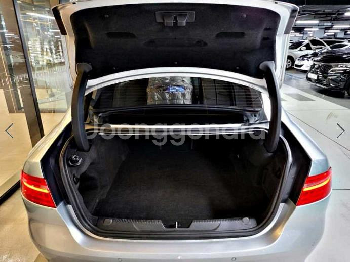 @17년식 XE 2.0 20d AWD 프레스티지 전국--5
