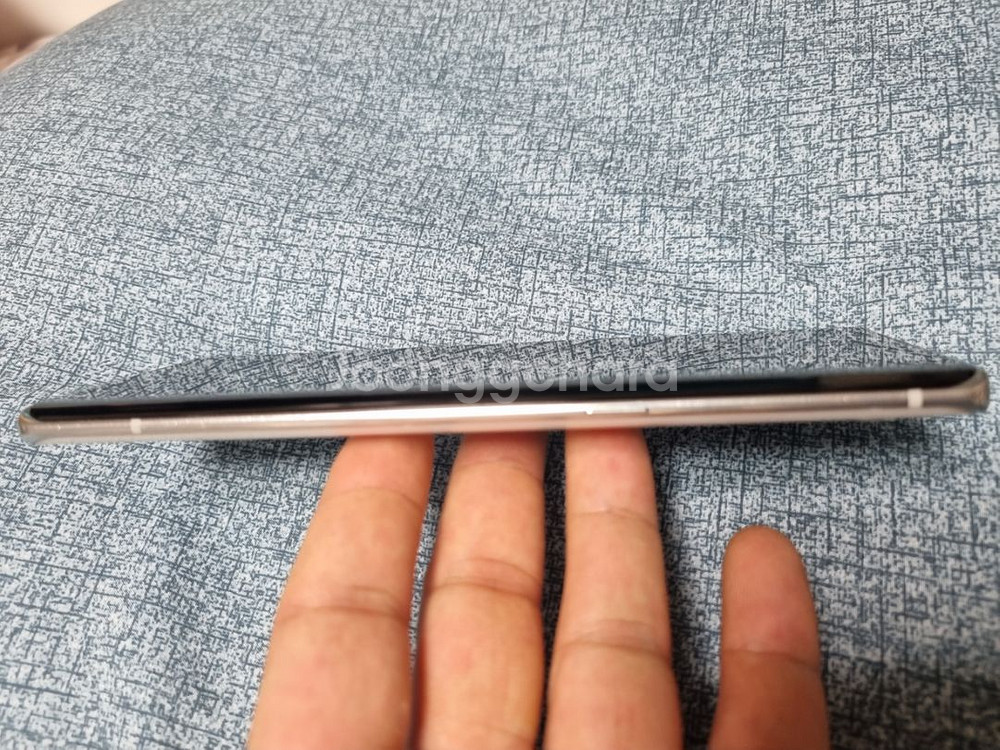 LG 벨벳 판매합니다--5