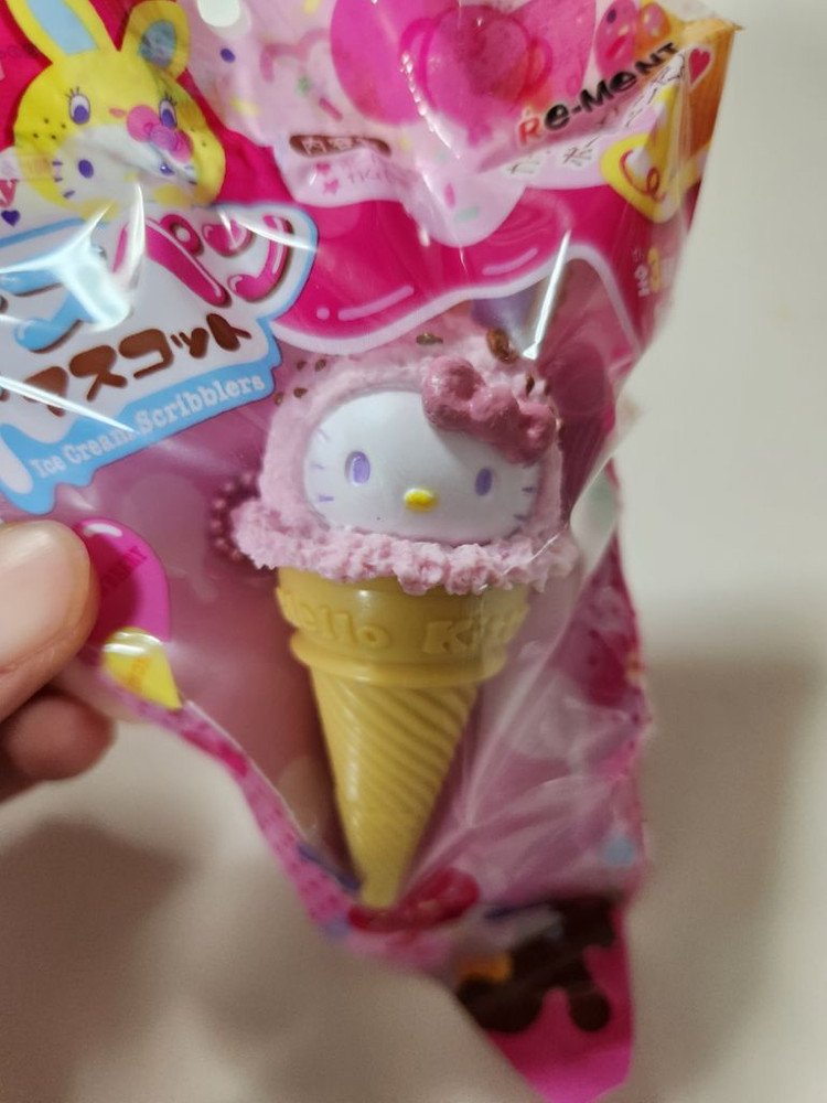 헬로키티 컬러풀 버니 딸기 키티 아이스크림 볼펜 스트랩--1