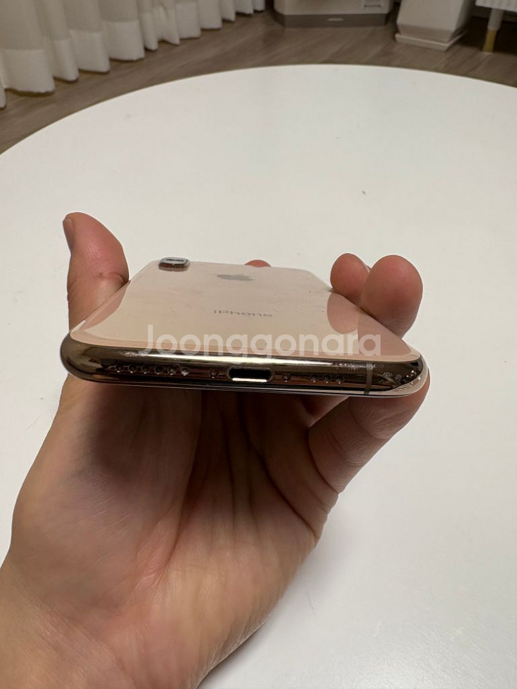 아이폰 XS 256GB 골드 팝니다. (배터리 100%--1