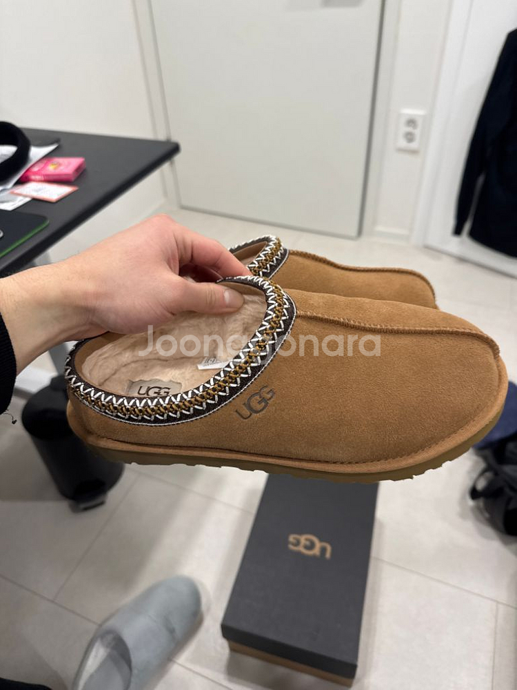 남자 어그 타스만 270 새상품 팔아요--1