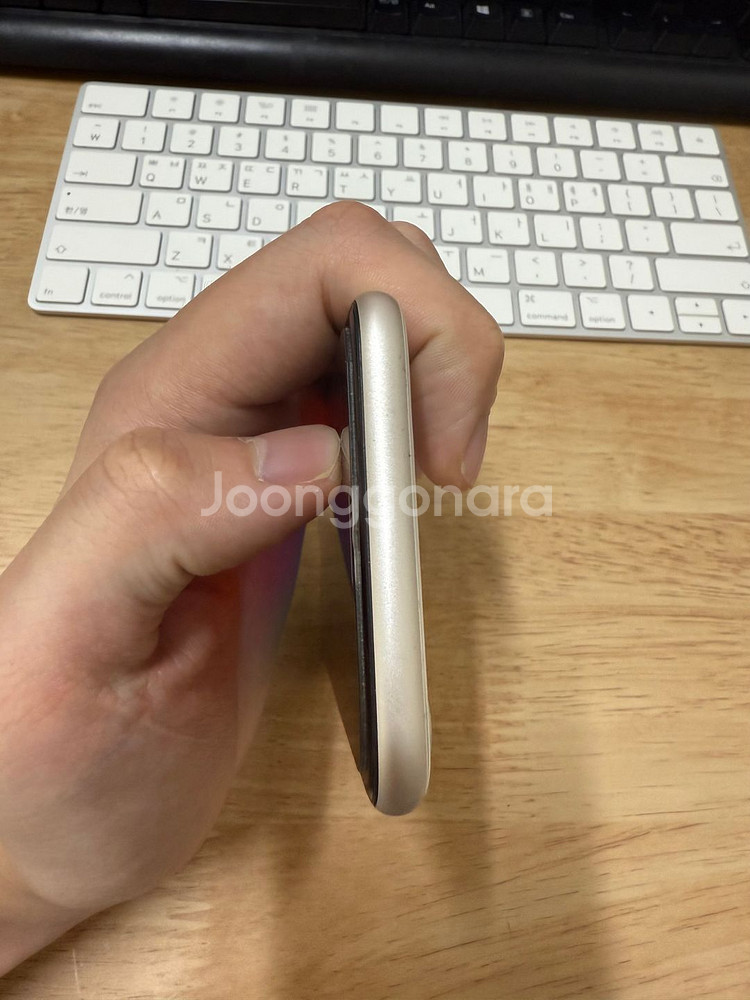 아이폰 se3 스타라이트 128gb a급--4