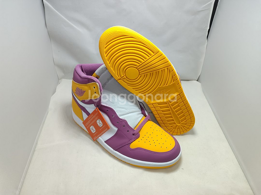 AIR JORDAN 1 RETRO HI OG--0