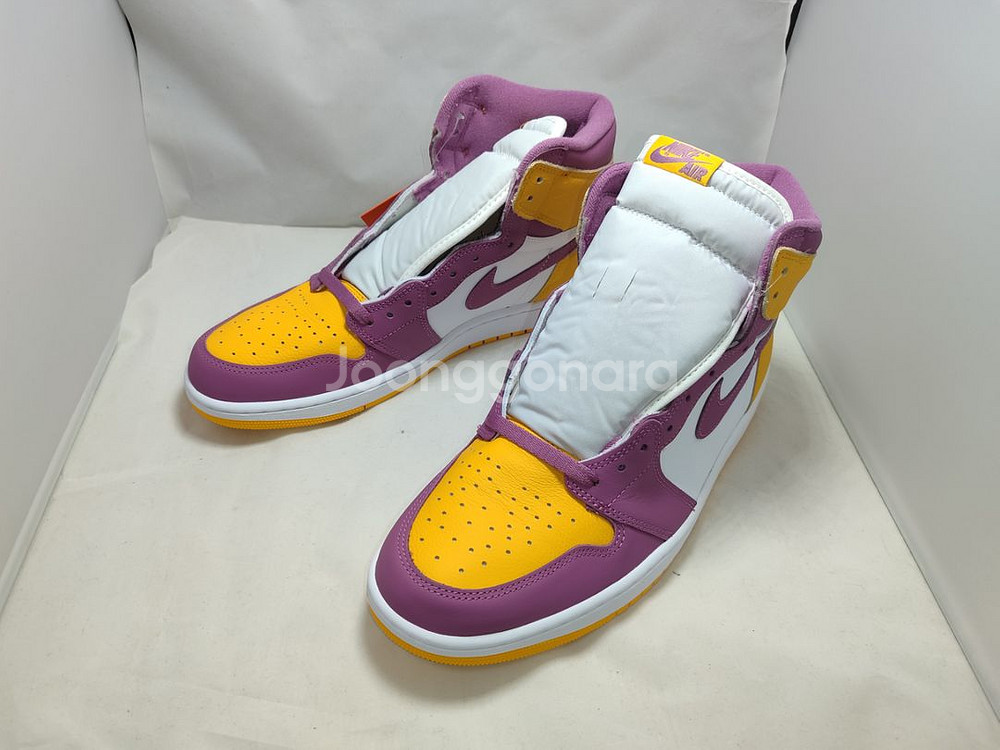 AIR JORDAN 1 RETRO HI OG--2