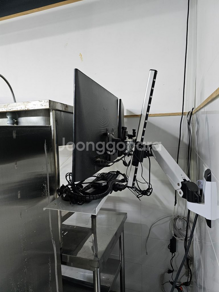 업소용 벽걸이 듀얼모니터 거치대--1