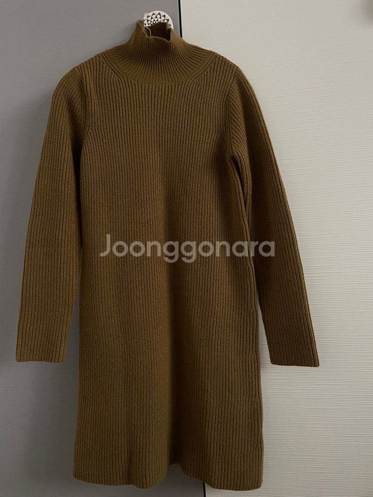 자라 하프터틀넥 롱 니트 겸 원피스 스몰--9