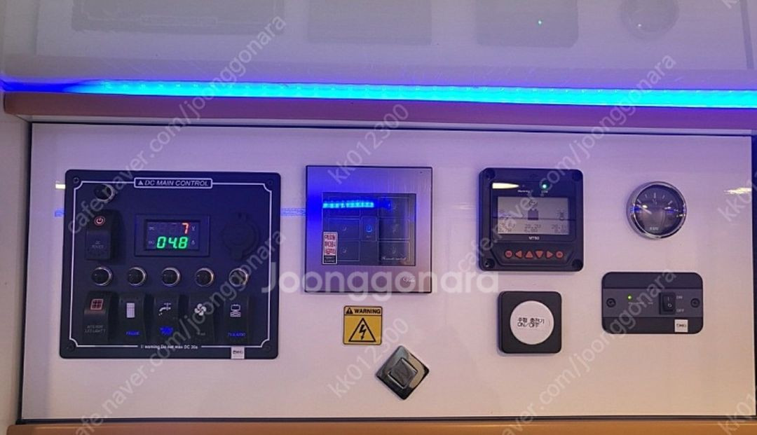 레스타 오토 캠핑카 팝니다 이미지