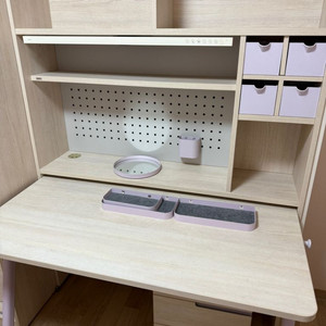 일룸 로이 책상 의자 팝니다