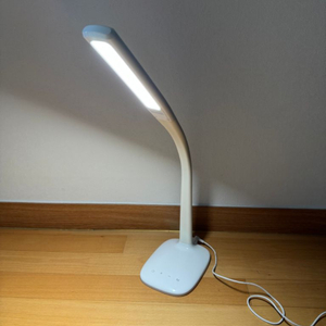 책상 조명 등 스탠드 데스크 독서등 LED 침실 침대등
