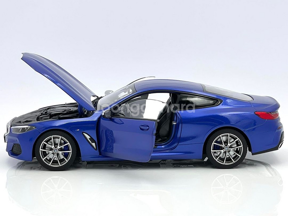 노레브 BMW 850i 1:18. 미개봉품--7