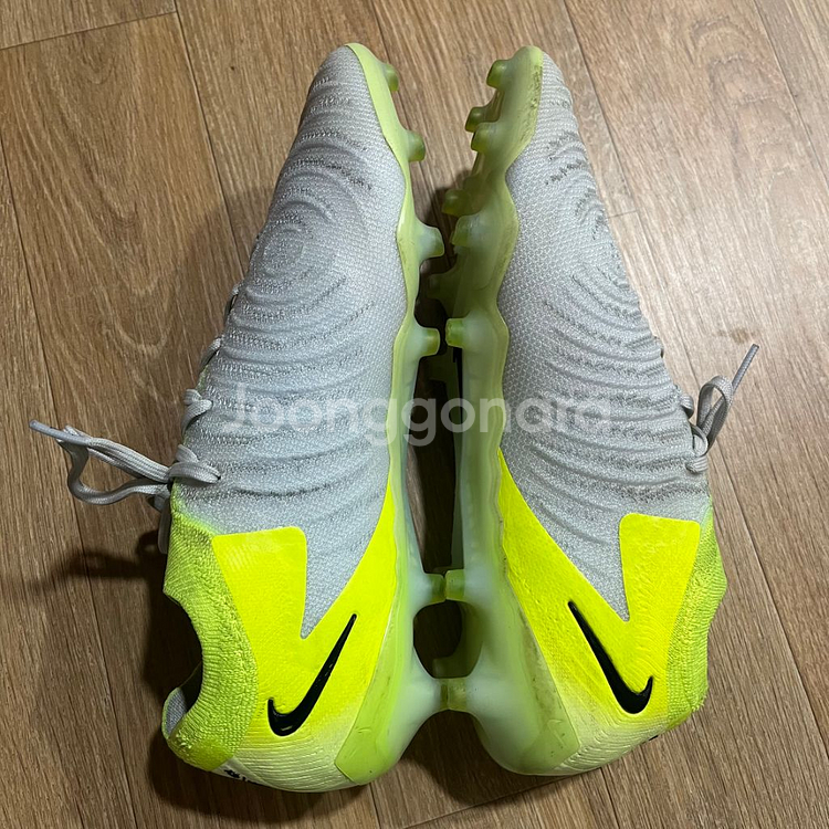 나이키 팬텀gx2 엘리트 260mm AG스터드 축구화--2