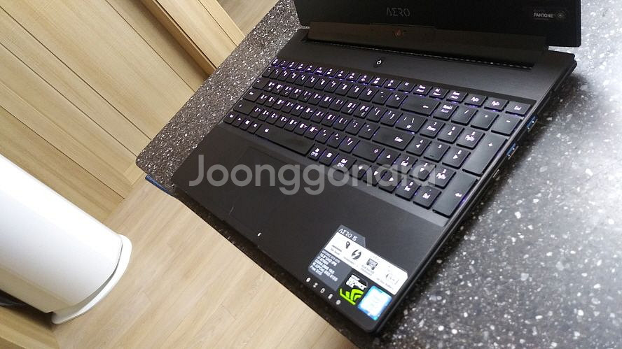 기가바이트 Aero 15X V8 영상작업 및 게이밍--5