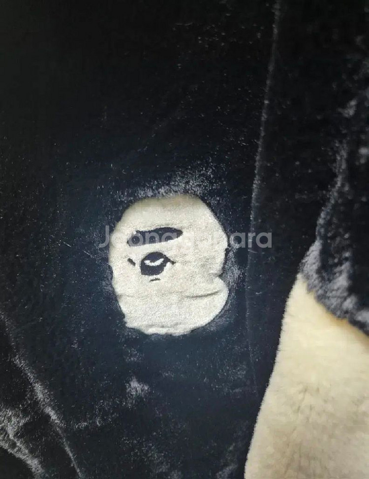 베이프 faux fur jacket XL--2