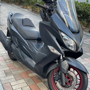 스즈키 버그만 400 쿠페 (400cc)