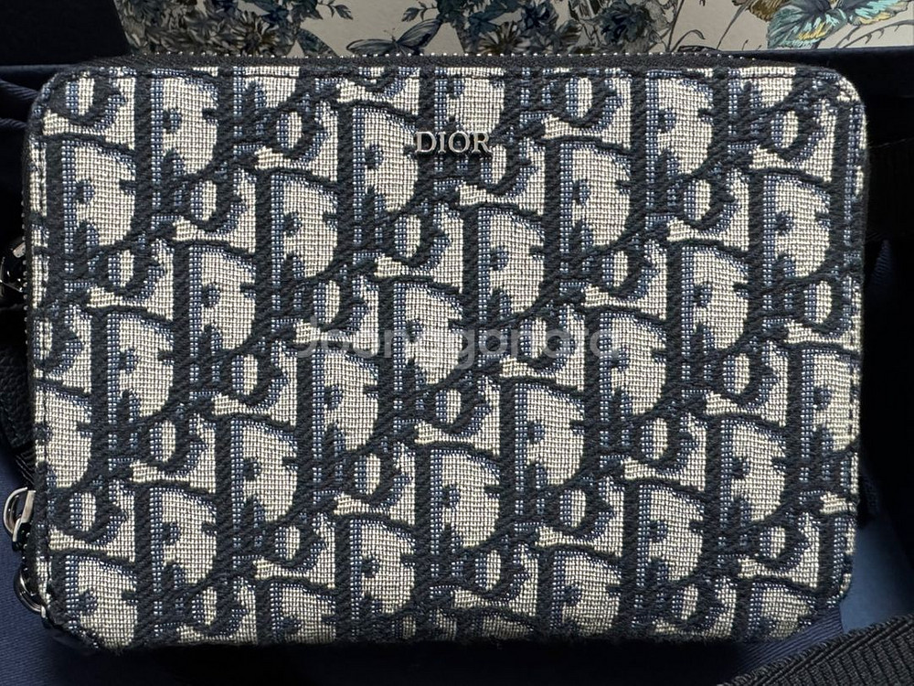 Dior 디올 스트랩 지퍼 파우치백 (( 정품--1
