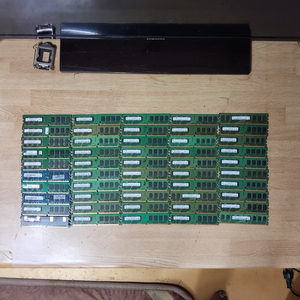 컴퓨터 램 DDR2 2GB 50개 일괄판매 (메인보드