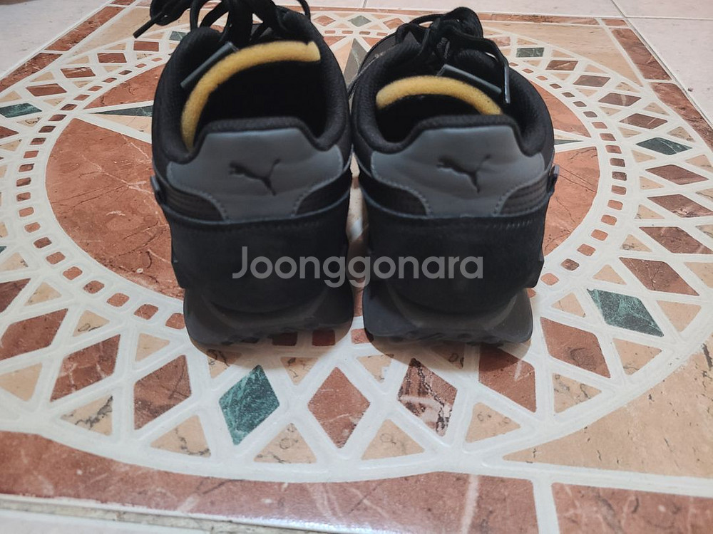 푸마 스니커즈--2