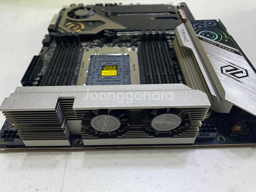 Asrock TRX40 TAICHI(타이치) 메인보드--5